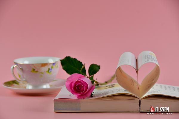 玫瑰花书粉色一束花-
