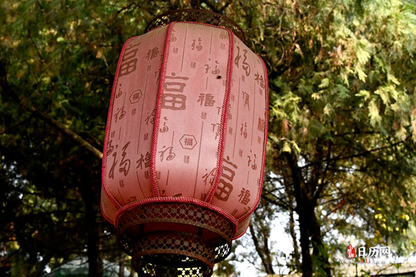 关于春节压岁钱的来历