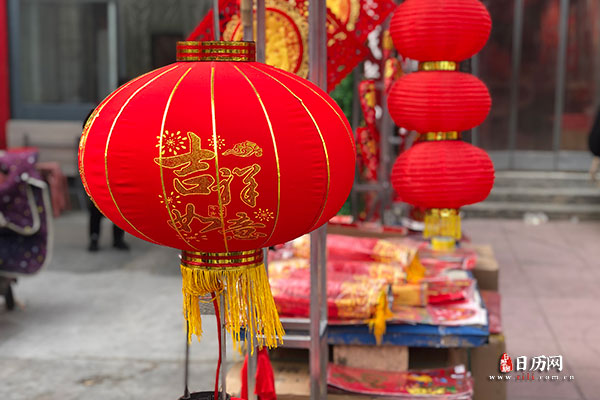 中国春节最早的一次，日期是多少号