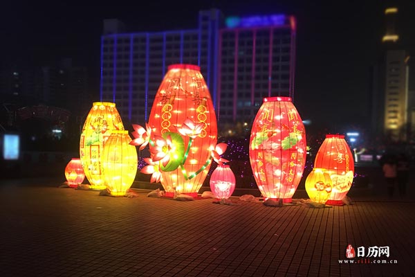 正月十五是法定假日吗，正月十五元宵节是法定假日吗