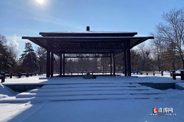 雪景冰雪冬天雾凇冬季树挂建筑3.jpg