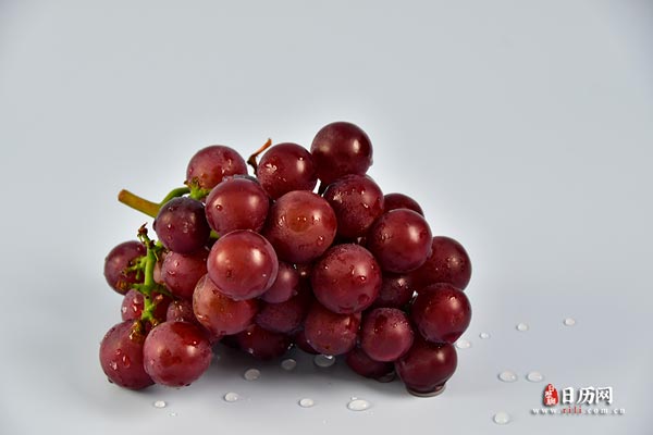 新鲜水果一串葡萄--