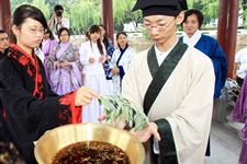 端午节习俗:沐兰汤
