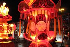元宵节闹花灯的来历 元宵闹花灯的由来是什么