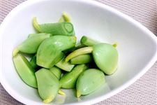 发芽的蒜可不可以做腊八蒜