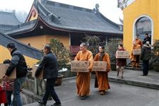 今年杭州灵隐寺还发腊八粥吗